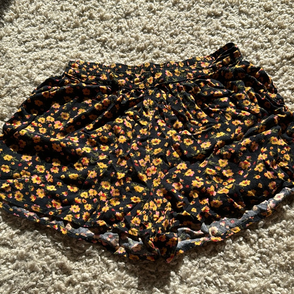 Flower print shorts